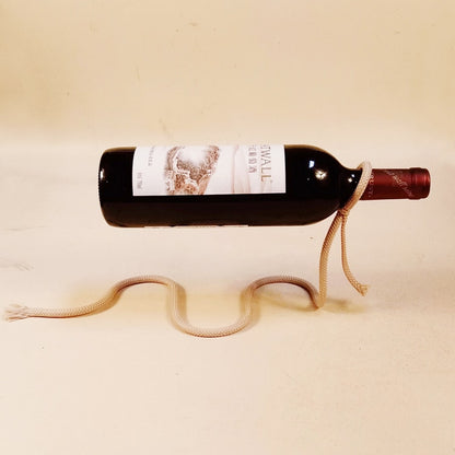 Opphengt Tau Vin Flaske holder - Vinstativ i lysbrun, side view